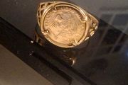 9ct ring with 22ct coin