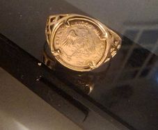 9ct ring with 22ct coin