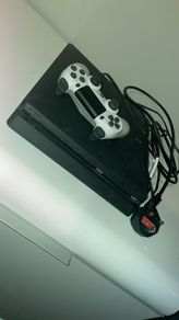 PS4 Slim 500gb with controller