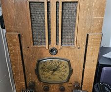 Vintage 1930s/40s Wooden Valve Radio | G.A. Brittain Dublin | Magnavox Speaker | Working When Last Used
