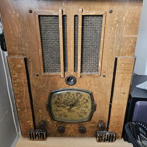 Vintage 1930s/40s Wooden Valve Radio | G.A. Brittain Dublin | Magnavox Speaker | Working When Last Used