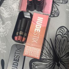 NUDESTIX Nudefix Cream Concealer in shade Nude 4 NUDIES BLUSH in naughty n spicy