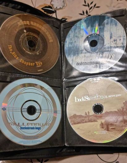 80 CD + Case. All CD's in perfect playable condition.