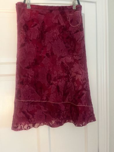 Avoca Renaissance Claret Skirt Small Fitting
