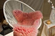 Cosy &amp; warm pink sheepskin rug