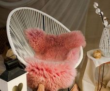 Cosy & warm pink sheepskin rug