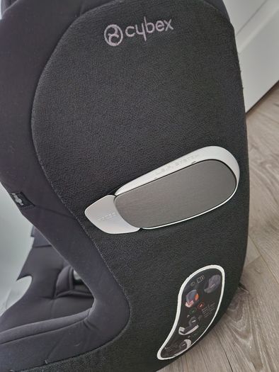 Cybex Z-Line Rotating car seat bundle (Birth to 4 years)