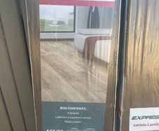 Express Floor 10mm Salvage Oak 4v 1.6sqm