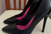 Leather stiletto
