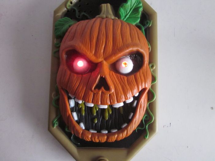Animated Talking Jack-O-Lantern Door Bell
