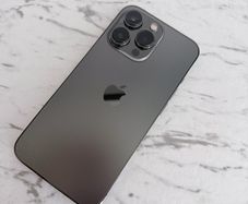 iPhone 13 Pro 98% Battery