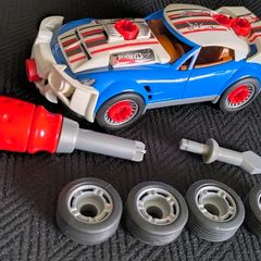 Car toy with screwdriver