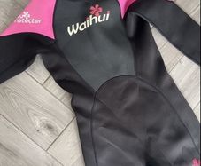 ladies wetsuit size medium