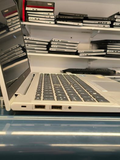 HP EliteBook 840 G8 Laptop i7-1185G7 (11th Gen) 14inch 16GB 256GB SSD Windows 11 Pro