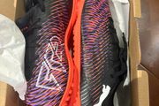 Size 42.5 Puma Future 8 Play TT - Puma Black/Puma White/Glowing Red