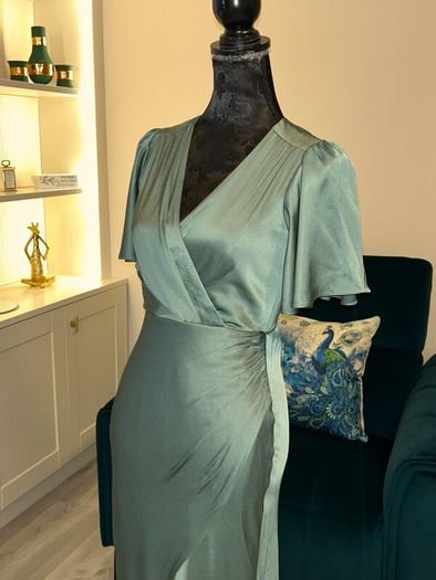 Stunning Ladies Forever New Maxi Dress. Size UK 6 / EU 34