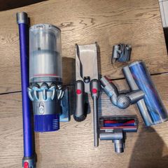 Dyson V 10