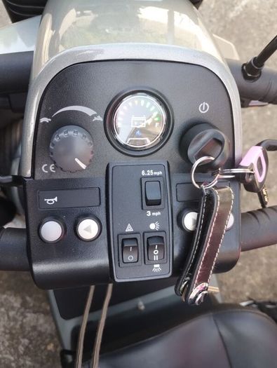 Mobility Scooter Colt 2.0 (like NEW)