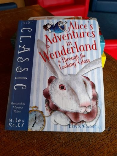 Four Mini Classic books bundle E4