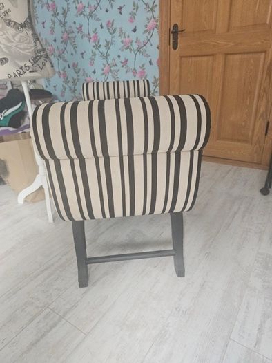Chaise Lounge with Matching Trunk