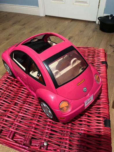 Mattel Barbie Volkswagen Beetle in hot pink