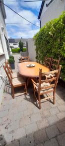 Solid Oak Dining Table and 6 chairs