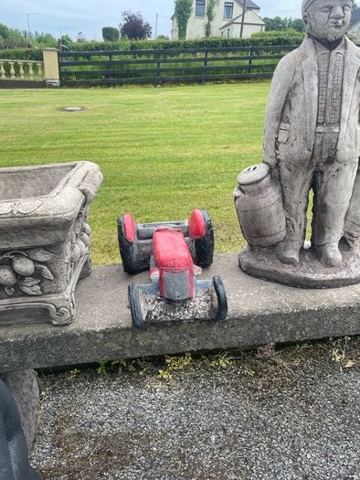 garden ornaments
