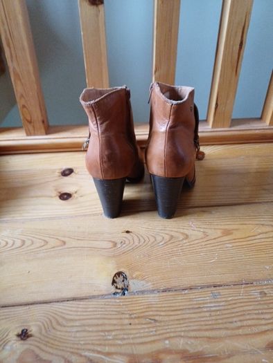 Size 4 Amy Huberman Burbon Boots
