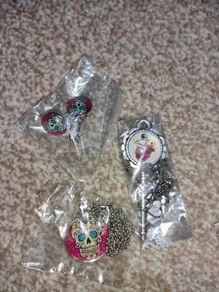Skull skeleton earrings set FREEpost