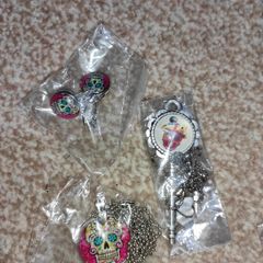 Skull skeleton earrings set FREEpost
