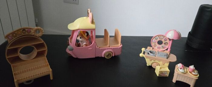 sylvanian families donut cart