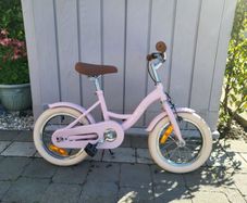 Girls bike