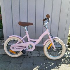 Girls bike