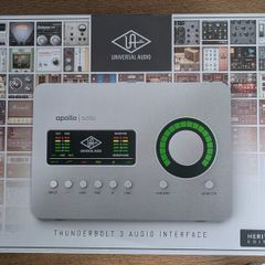 Universal Audio Apollo Solo Thunderbolt 3 Heritage Edition + Essential Plugins + Premium UAD DSP Bundle