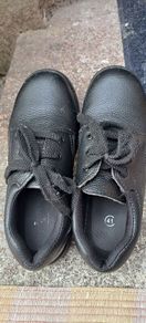 Use safety shoes size 41