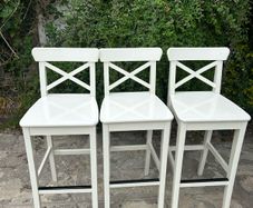 Kitchen island stools