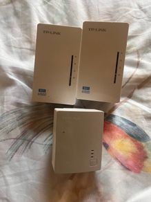 TP-Link AV600 Powerline WiFi Kit - base and 2 wifi units