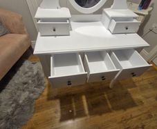 kids dressing table and stool