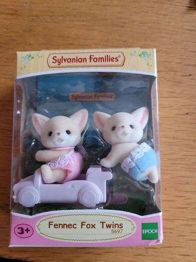 Sylvanian families furniture and figures