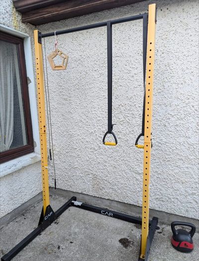 Pull up bars