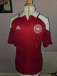 Denmark 2012/13 Home Jersey - Small size