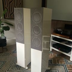 KEF R5 Floor standing speakers - piano white