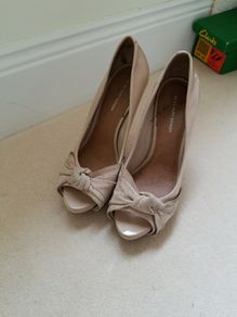Kurt Geiger cream high heel shoes