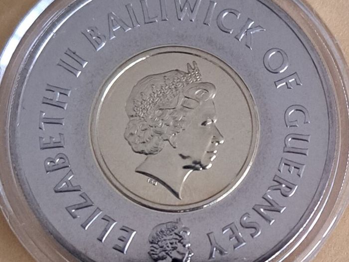 Guernsey 5 Pound Coin 1999