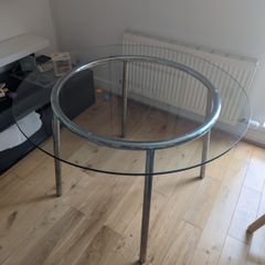 Round Glass Dining Table