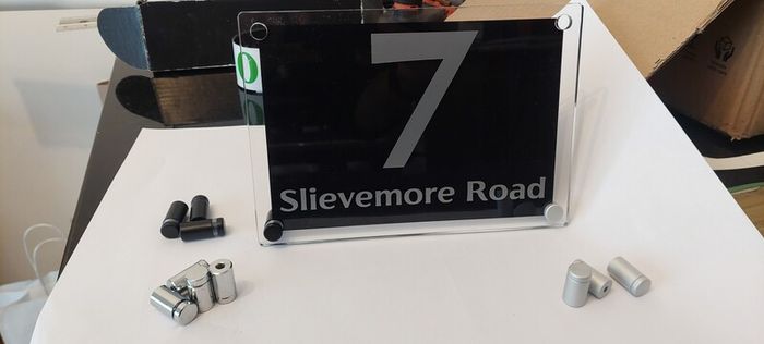 house number/ name signs