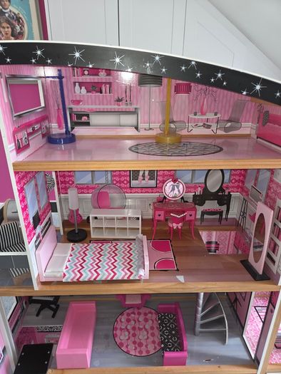 Barbie dreamhouse