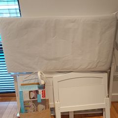 Baby cot - like new