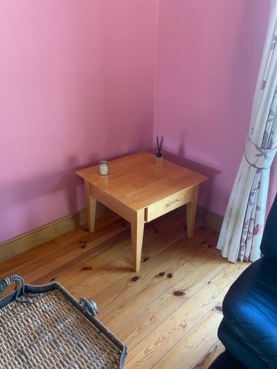 Coffee tables and side lockers