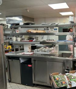 Kitchen Gantry (Pass)